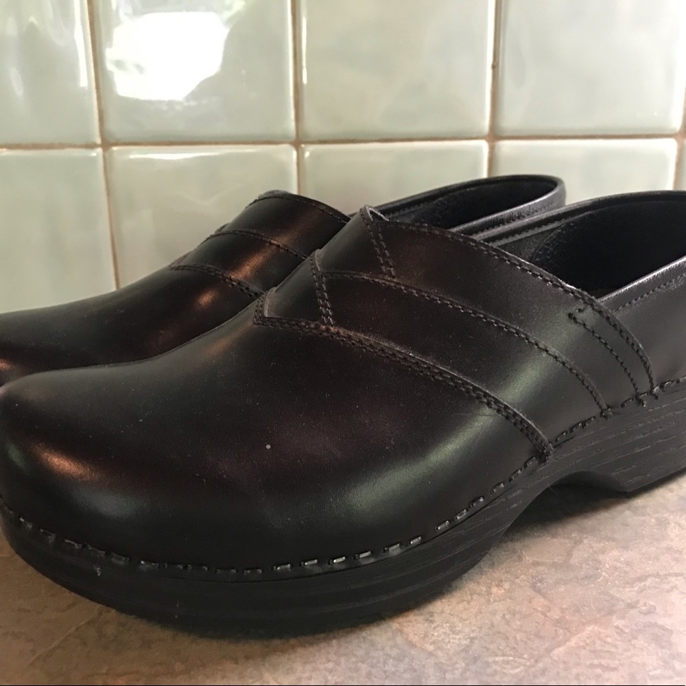Abeo clogs womens size 9